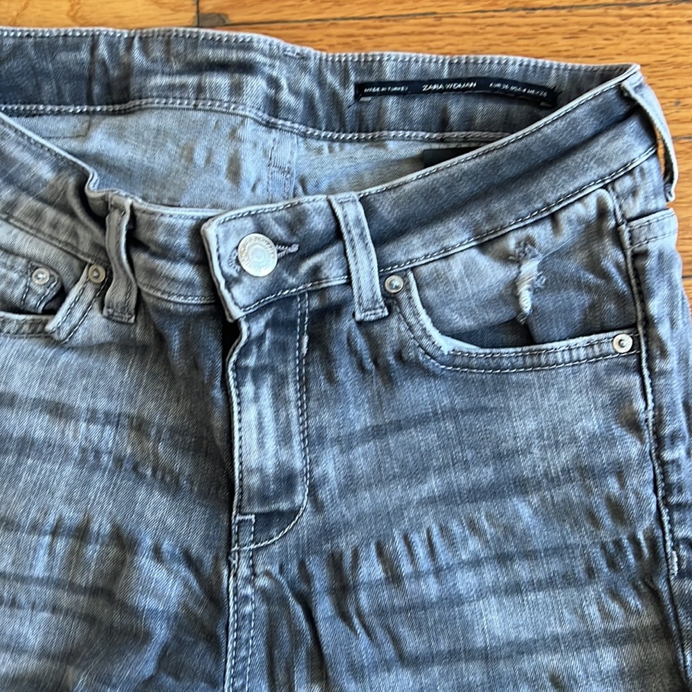ZARA Gray Distressed Denim Skinny Jeans - Picture 5 of 5